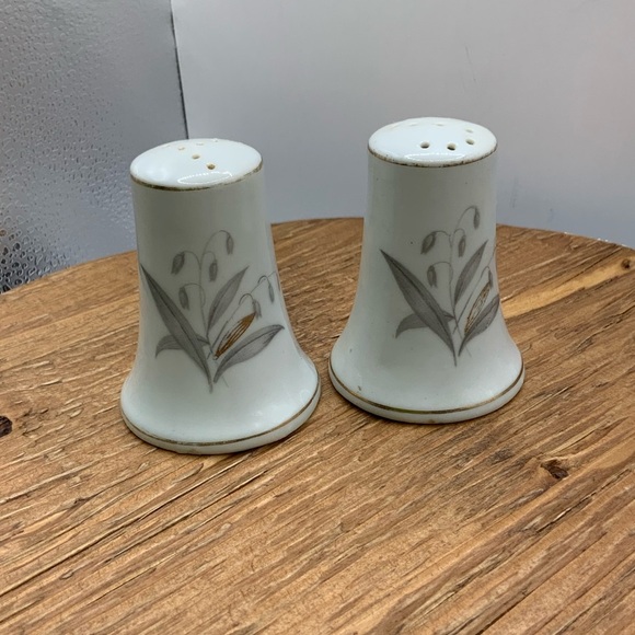 Kaysons Vintage Fine China Golden Rhapsody Japan Salt & Pepper - Picture 1 of 4